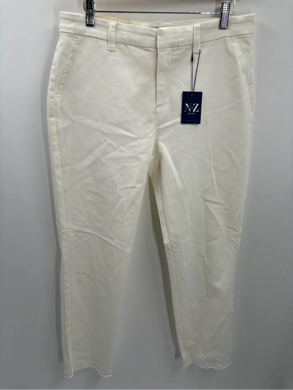 NIC+ZOE | Off-White Ankle Crop raw hem mid rise straight | Jeans size 10‎